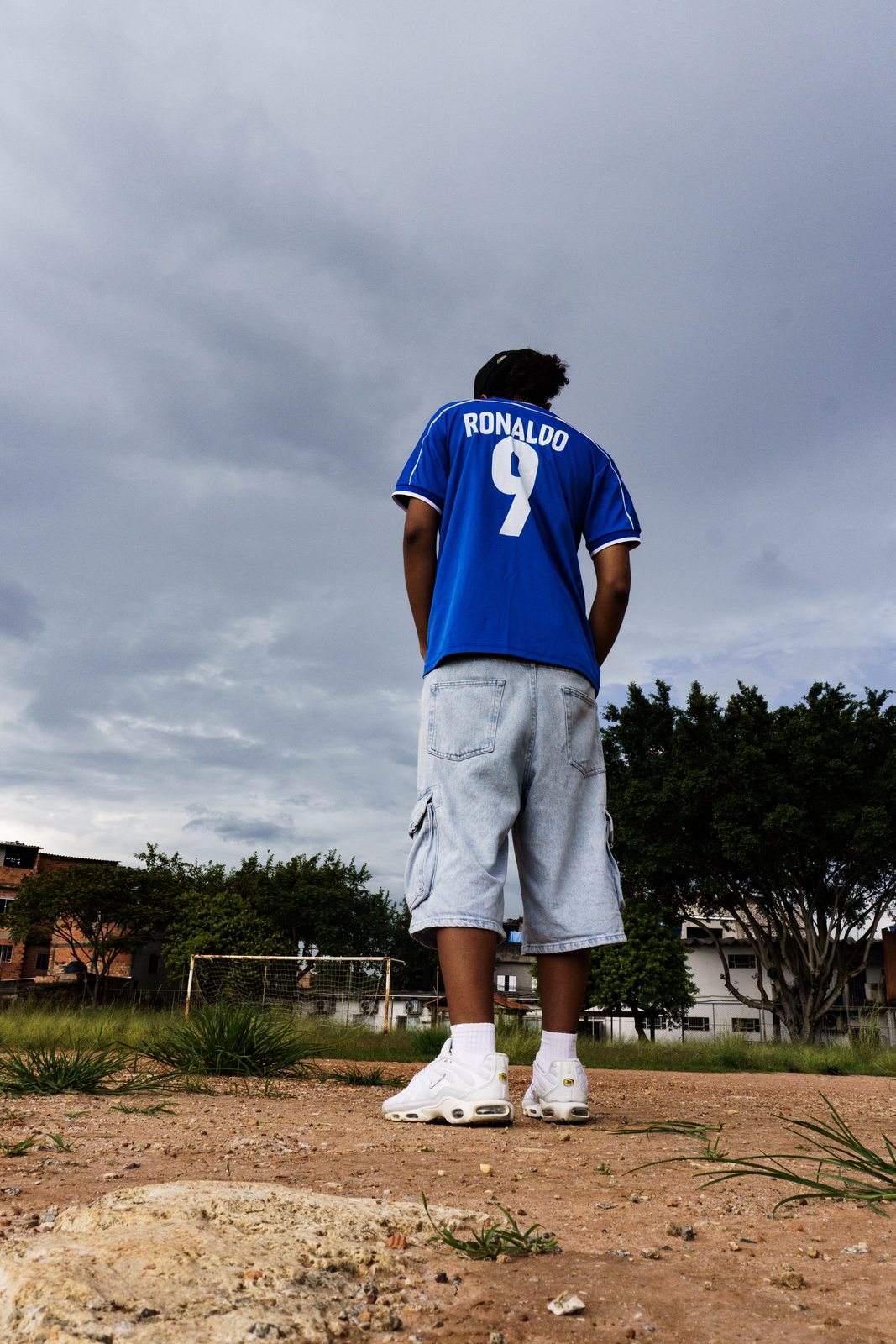 Costas da camisa Ronaldo 9 contra o céu